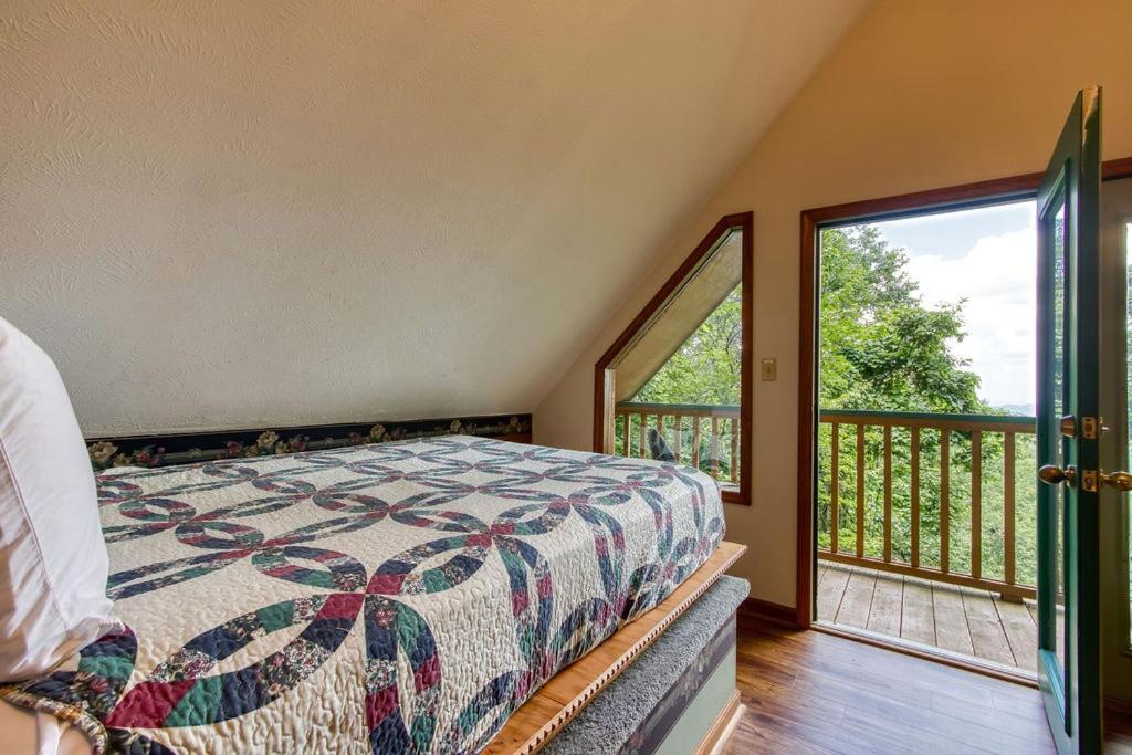 Serenity Heights, Amazing Views, Hot Tub Pool Access, 1089 Free Tickets Each Paid Day, Dollywood Gatlinburg Bagian luar foto
