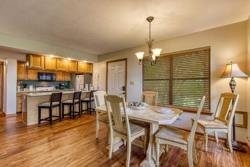 Serenity Heights, Amazing Views, Hot Tub Pool Access, 1089 Free Tickets Each Paid Day, Dollywood Gatlinburg Bagian luar foto