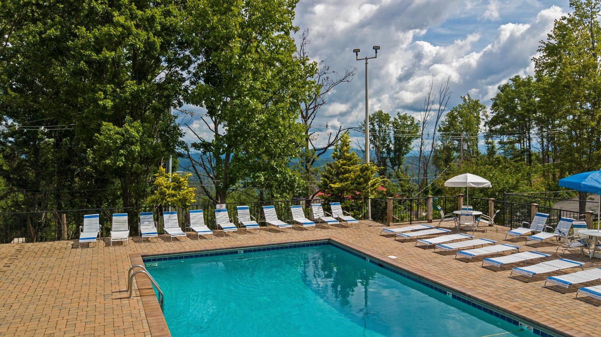 Serenity Heights, Amazing Views, Hot Tub Pool Access, 1089 Free Tickets Each Paid Day, Dollywood Gatlinburg Ruang foto