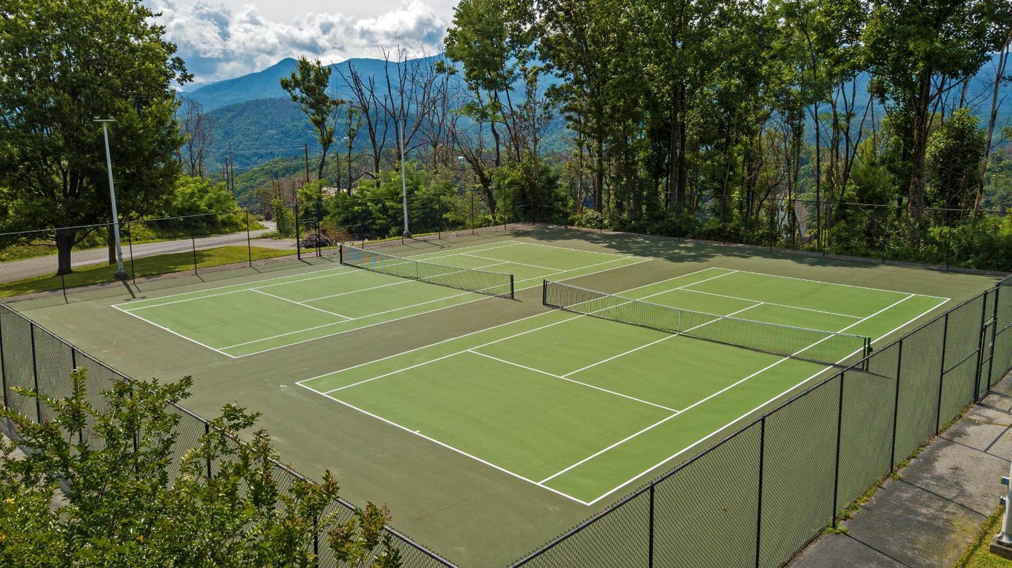 Serenity Heights, Amazing Views, Hot Tub Pool Access, 1089 Free Tickets Each Paid Day, Dollywood Gatlinburg Ruang foto